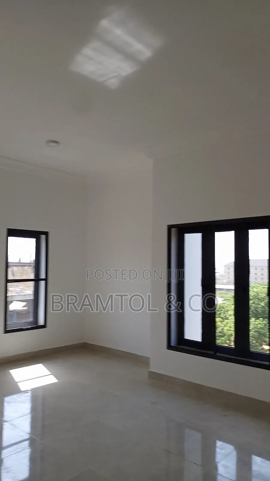 3bdrm Block of Flats in With Bq, Katampe (Main) for sale in Katampe (Main)