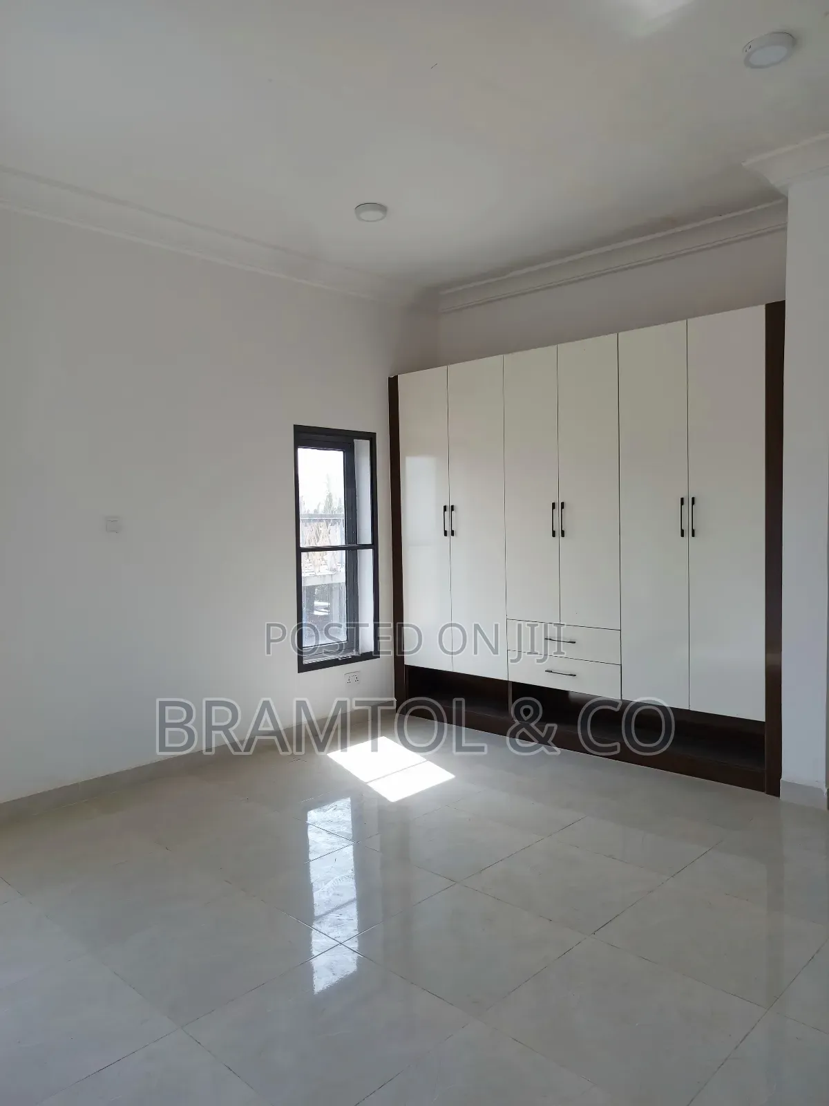 3bdrm Block of Flats in With Bq, Katampe (Main) for sale in Katampe (Main)