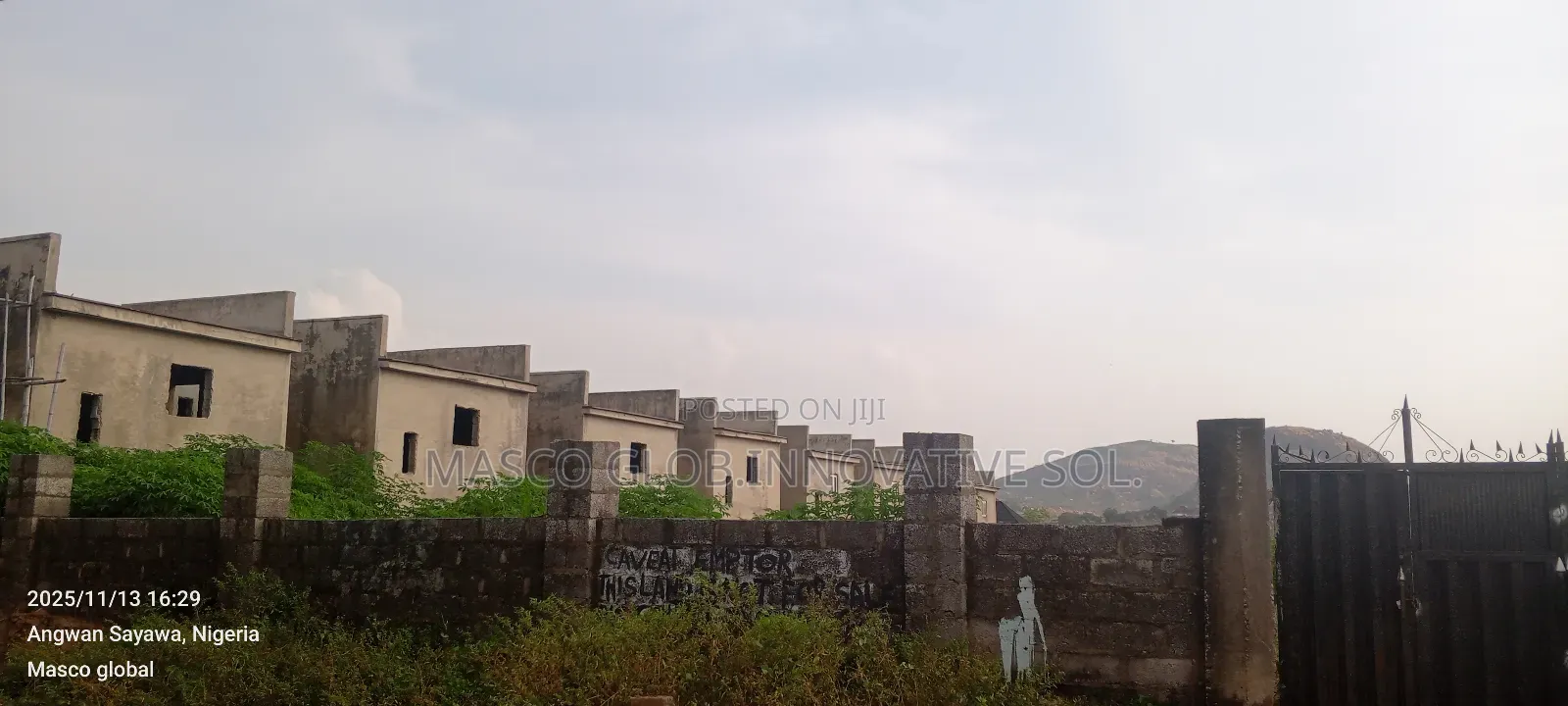 4000sqm Residential Plot for Sale in Airport Road Abuja in Sabon Lugbe