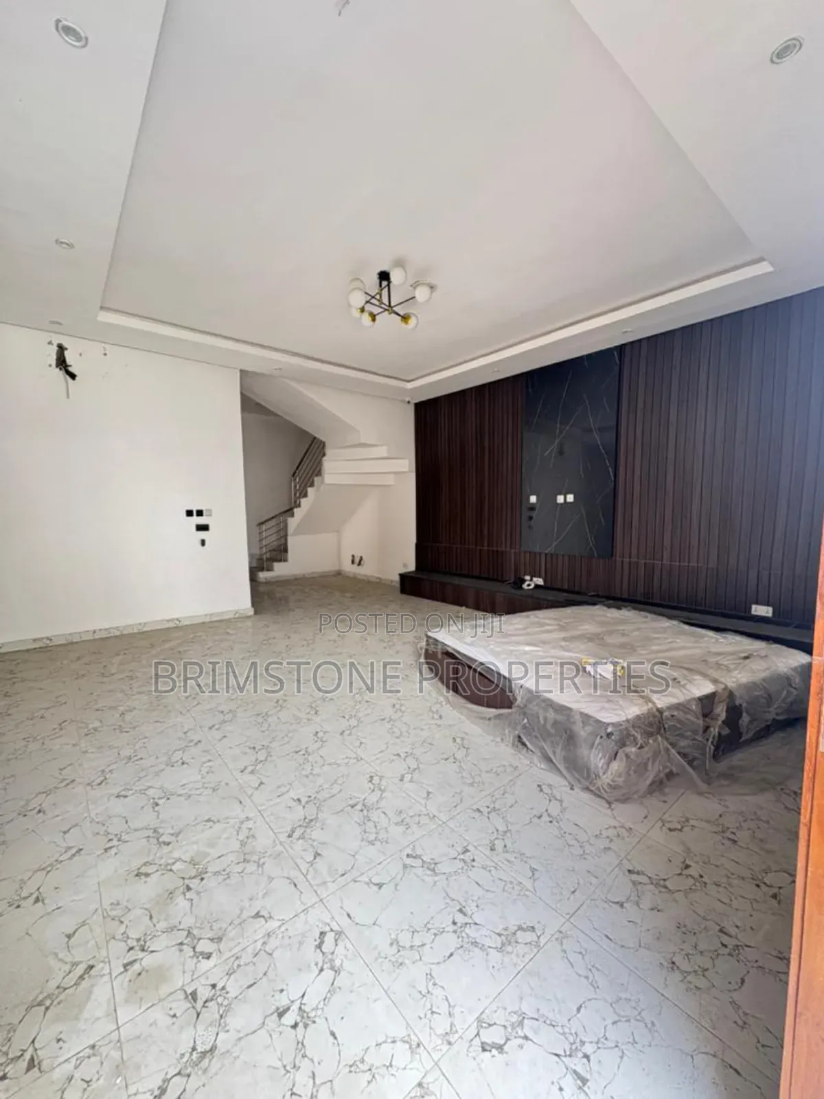 Furnished 4bdrm Duplex in Chevron for sale in Chevron