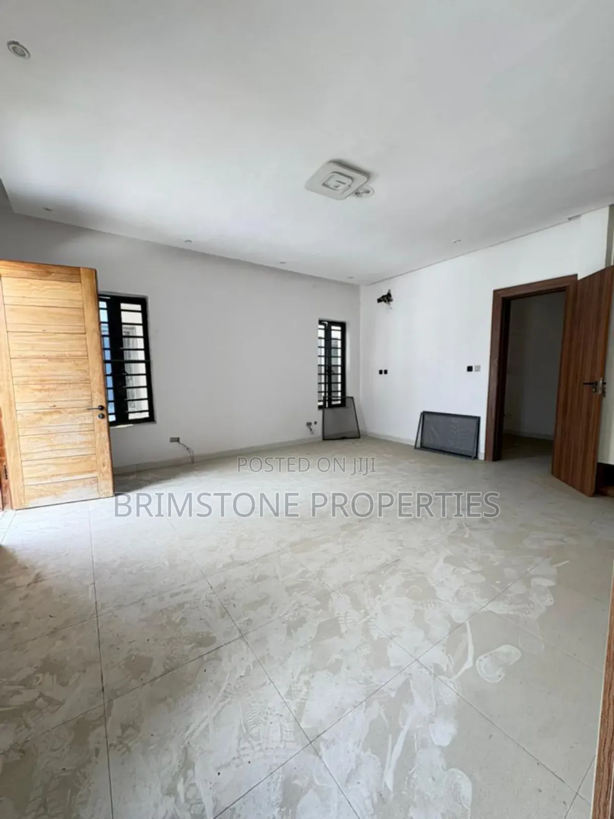 Furnished 4bdrm Duplex in Chevron for sale in Chevron