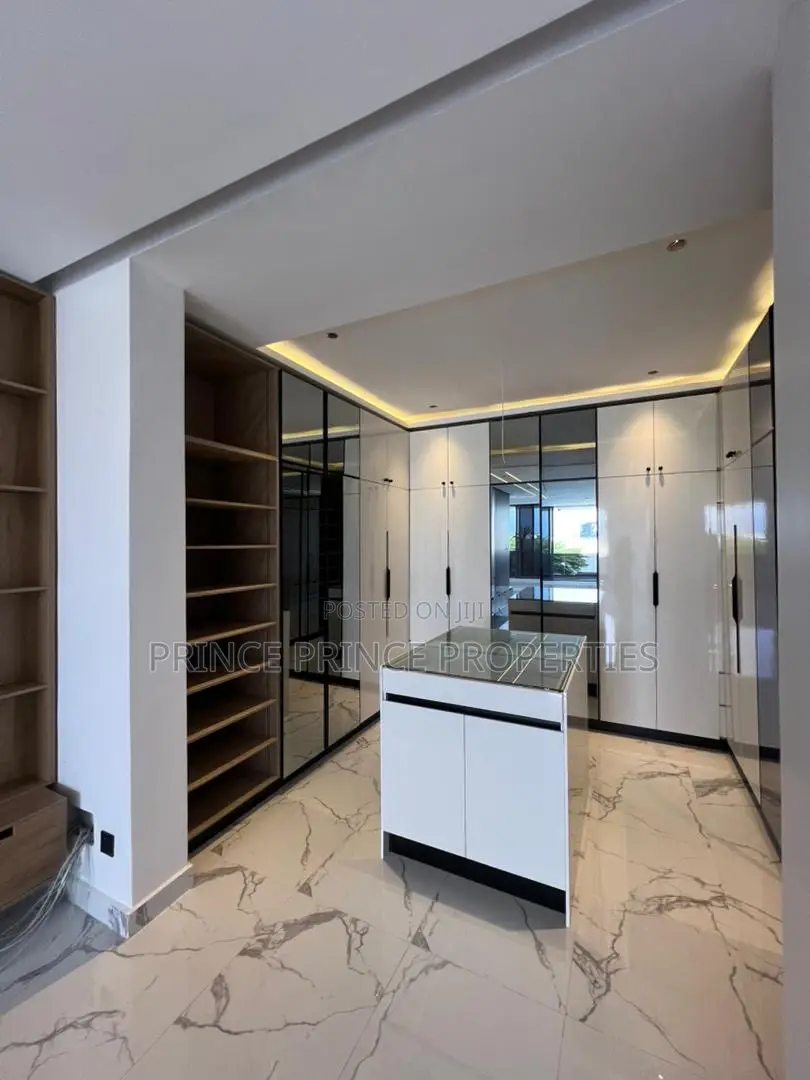 Furnished 5bdrm Mansion in Lekki for sale in Lekki