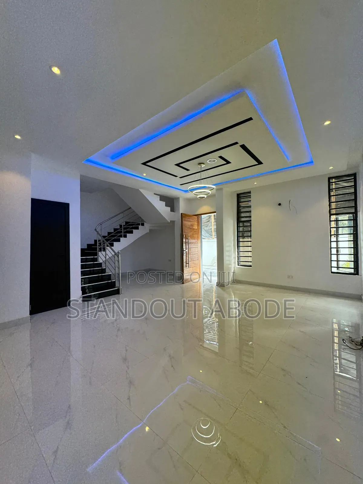 4bdrm Duplex in Inside An Estate In for sale in Chevron