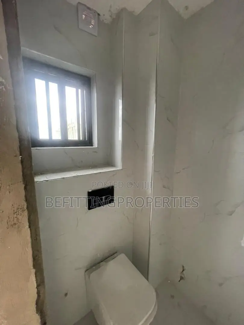3bdrm Block of Flats in Ikeja for rent in Ikeja