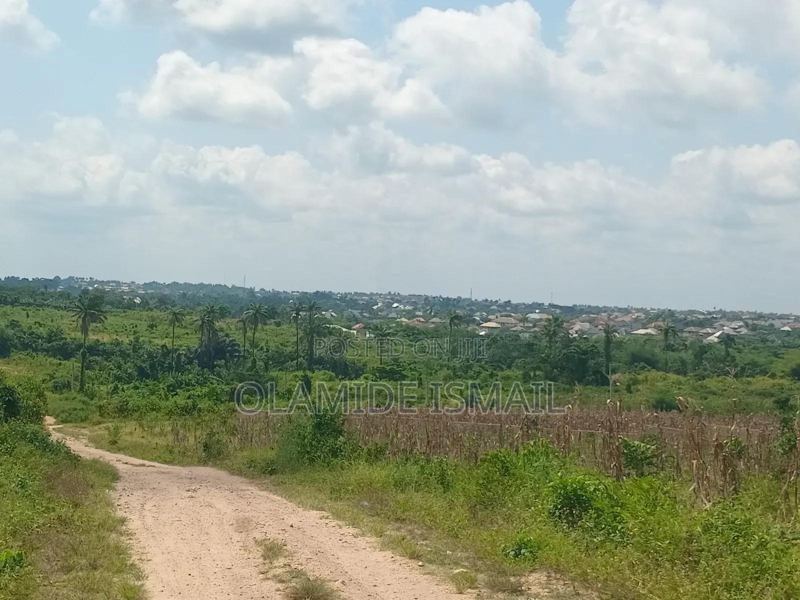 2.8m/Plot (4acre) in Ife