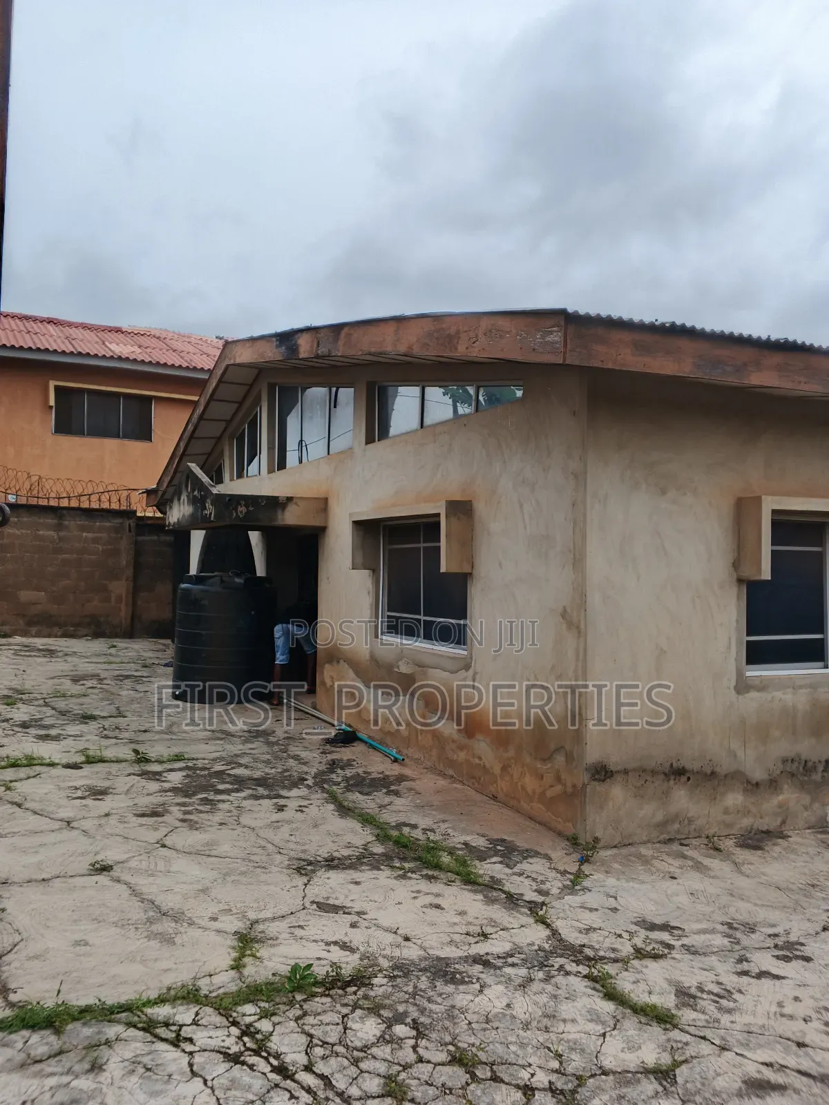 5bdrm Block of Flats in Bashorun, Ibadan for sale in Ibadan