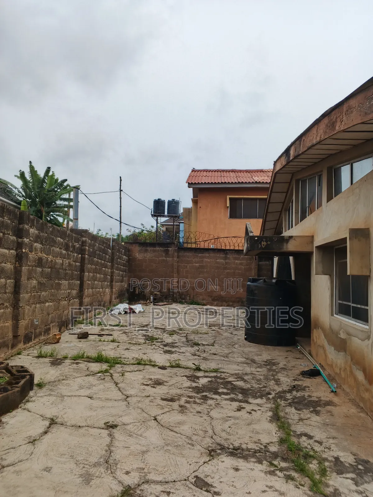 5bdrm Block of Flats in Bashorun, Ibadan for sale in Ibadan