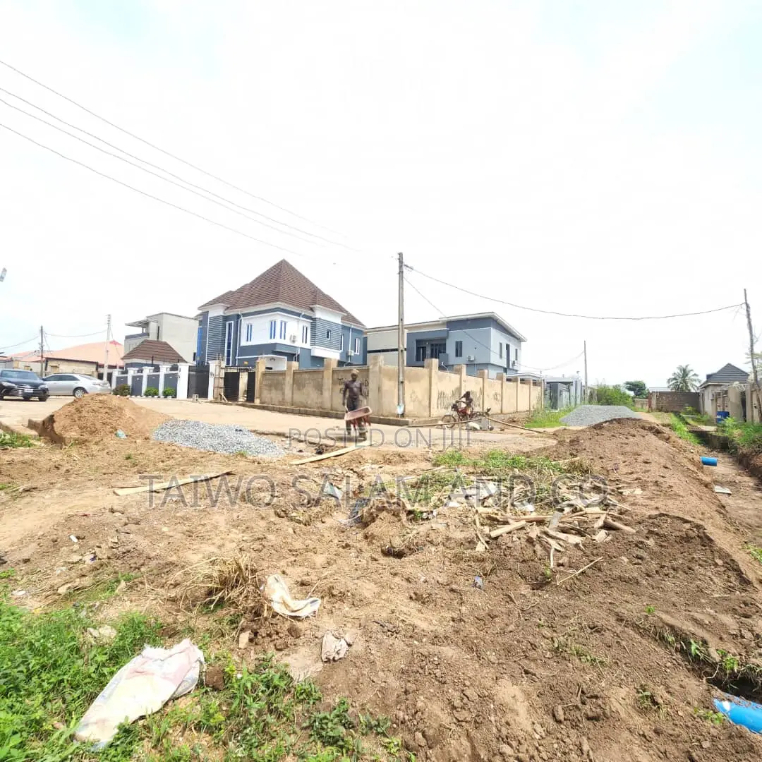 1100sqm of Residential Land in a Gated Estate in Oluyole Estate