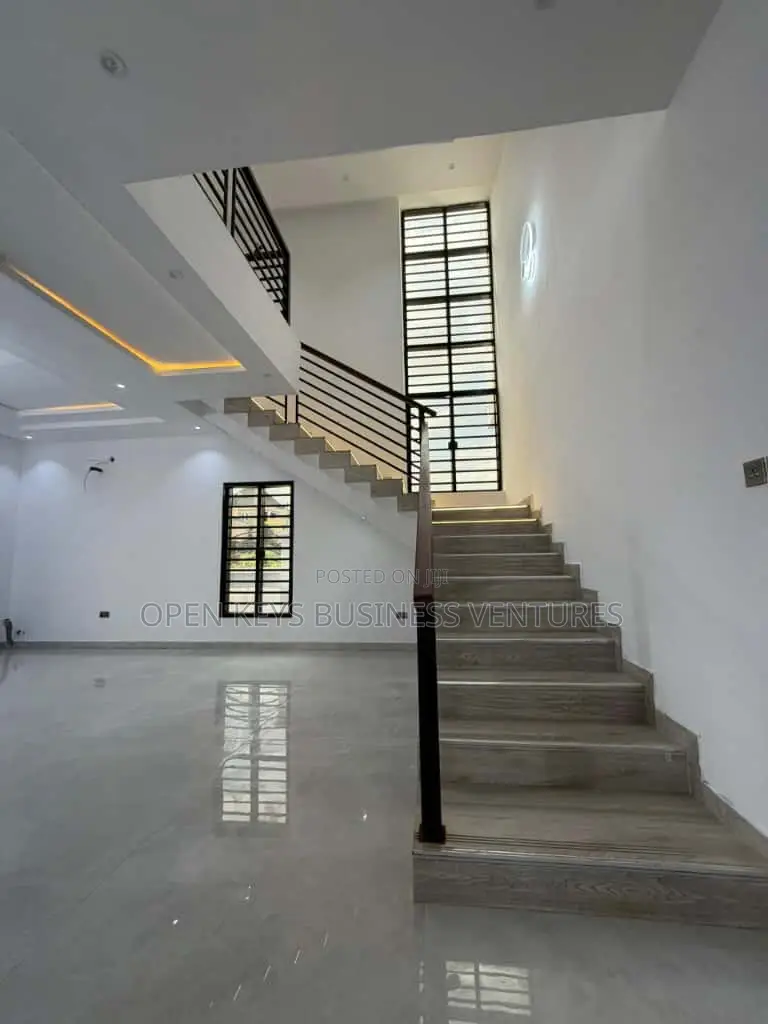 Furnished 4bdrm Duplex in Kolapo Ishola, Akobo for sale in Akobo