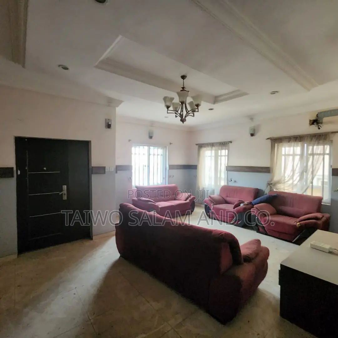 4bdrm Duplex in Jericho for sale in Jericho