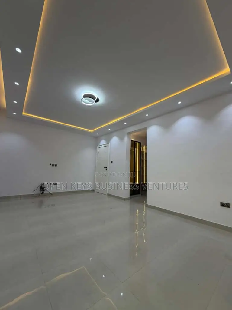 Furnished 5bdrm Duplex in Legacy Estate, Akobo for sale in Akobo