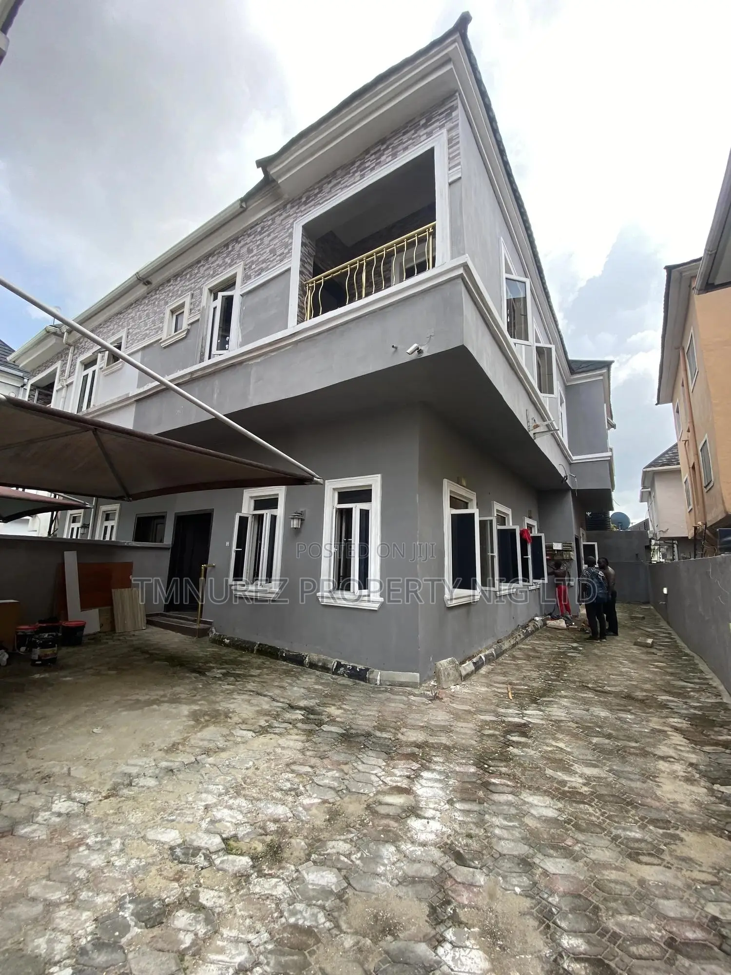 Studio Apartment in Chevron for rent in Chevron