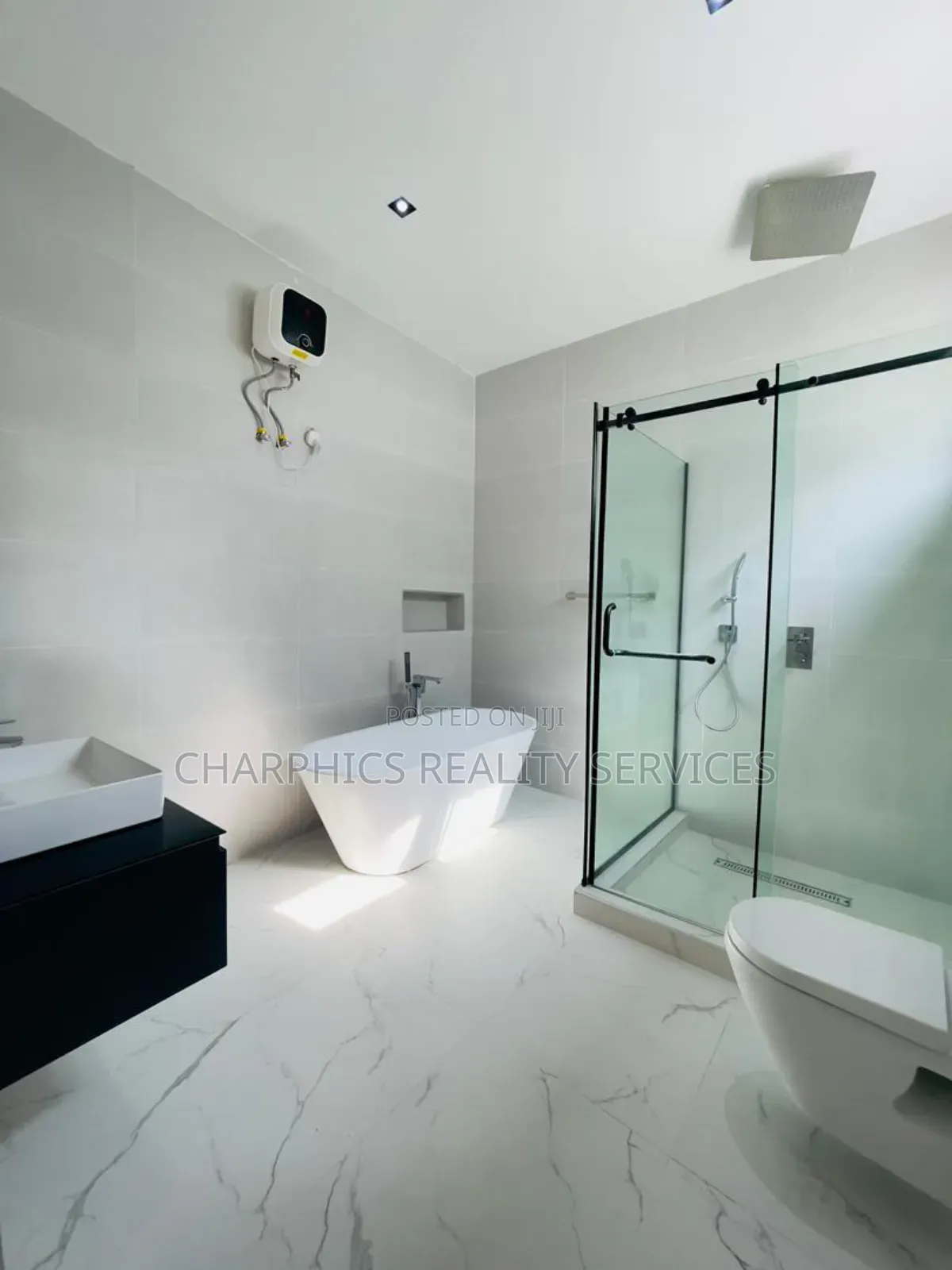 5bdrm Duplex in Ikate for sale in Ikate