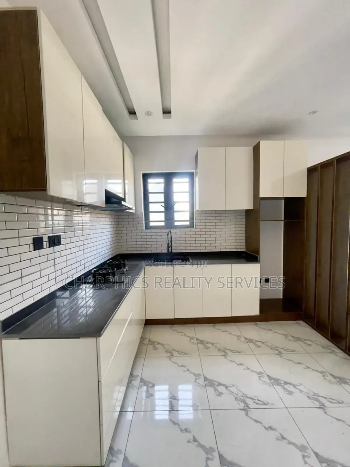 Studio Apartment in Lekki Phase 2 for sale in Lekki Phase 2