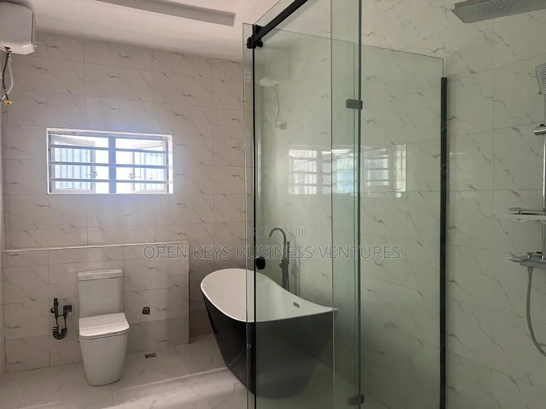 Furnished 5bdrm Duplex in Oluyole for sale in Oluyole