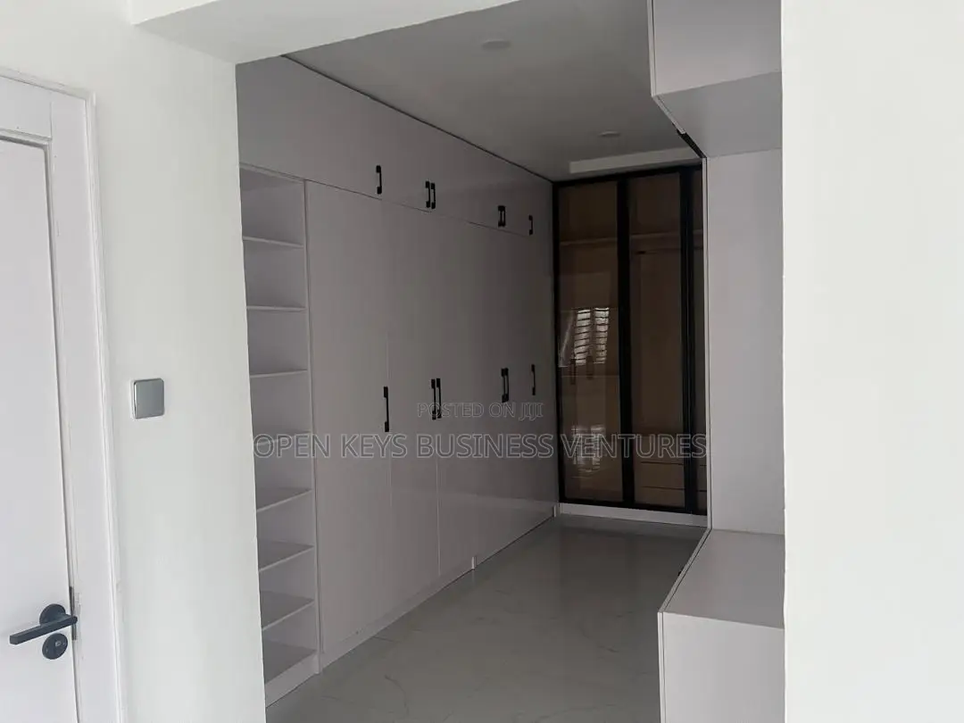Furnished 5bdrm Duplex in Oluyole for sale in Oluyole