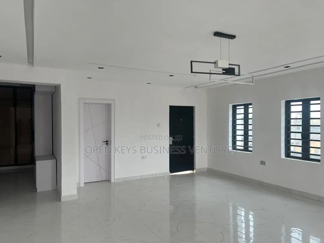 Furnished 5bdrm Duplex in Oluyole for sale in Oluyole