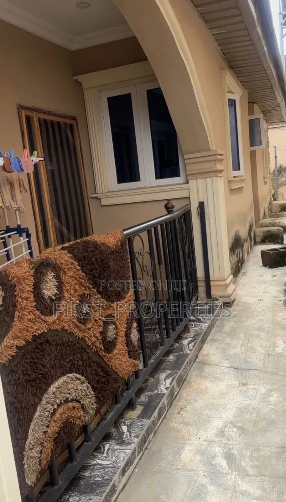 6bdrm Bungalow in Poultry Eleha Elebu, Ibadan for sale in Ibadan