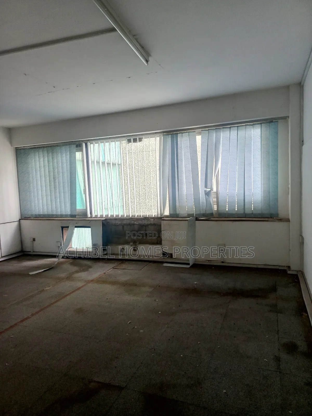 A 31.3 Square Meter Open Office Space at Marina in Marina