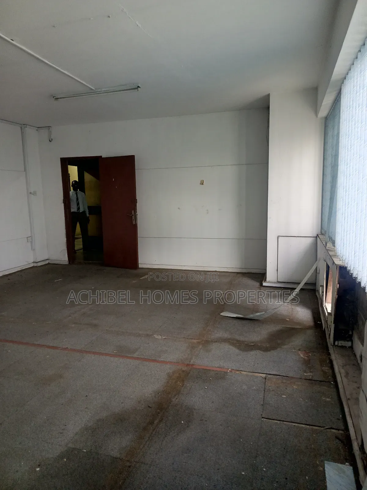 A 31.3 Square Meter Open Office Space at Marina in Marina