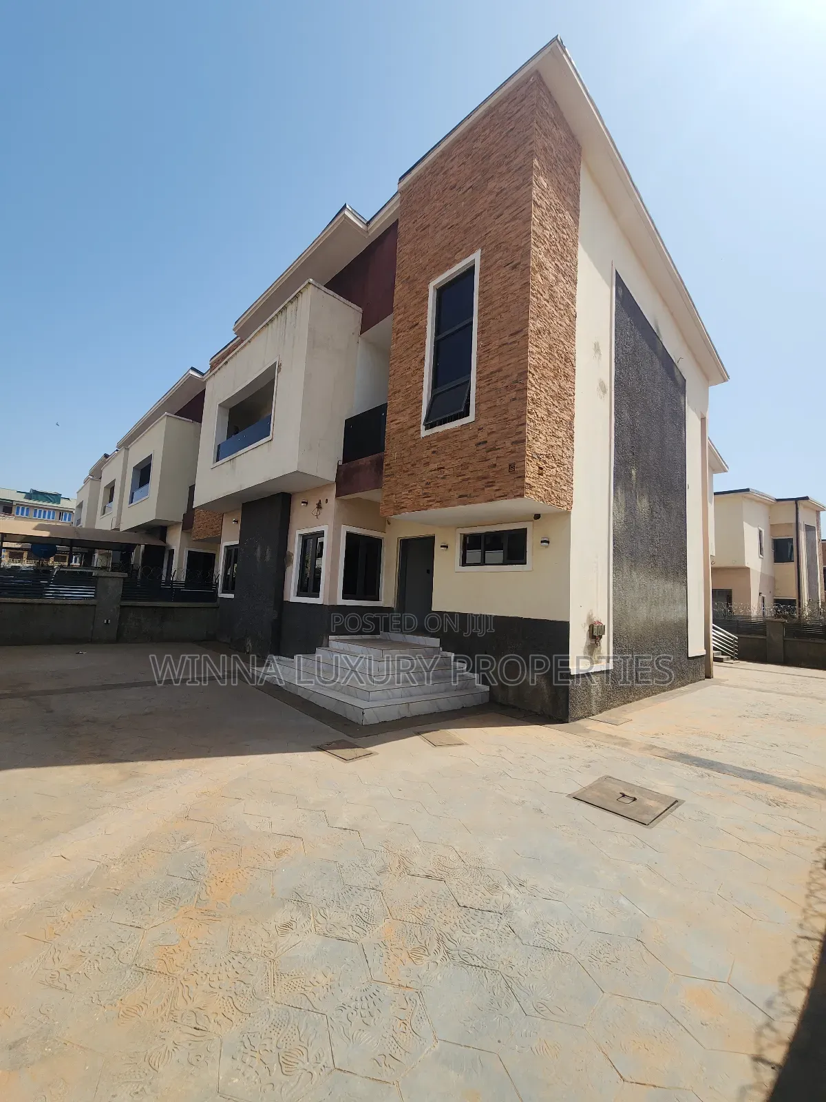 4bdrm Duplex in Around Apo Mechanic for sale in Apo District
