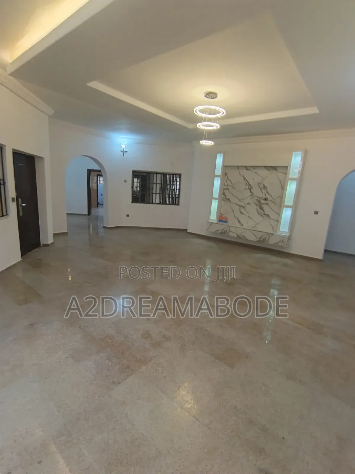 3bdrm Apartment in Ikeja Gra for rent in Ikeja
