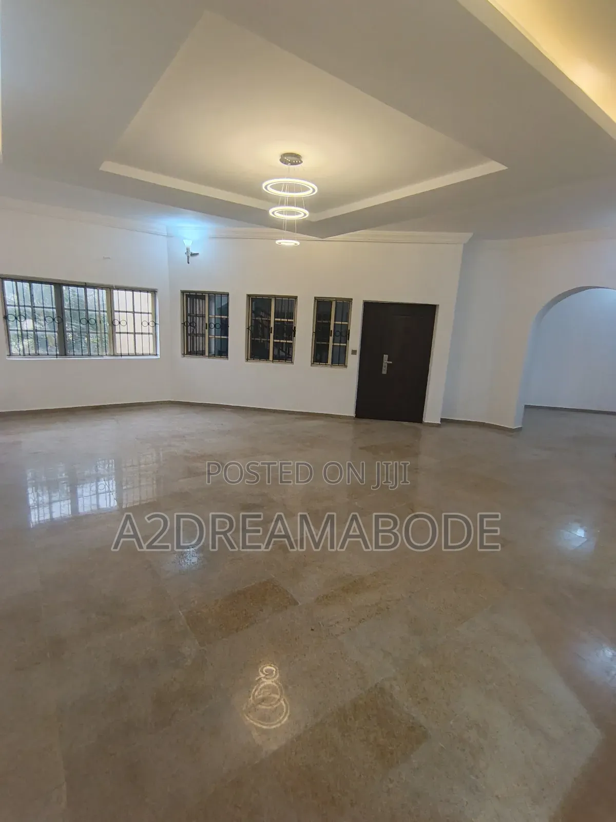 3bdrm Apartment in Ikeja Gra for rent in Ikeja