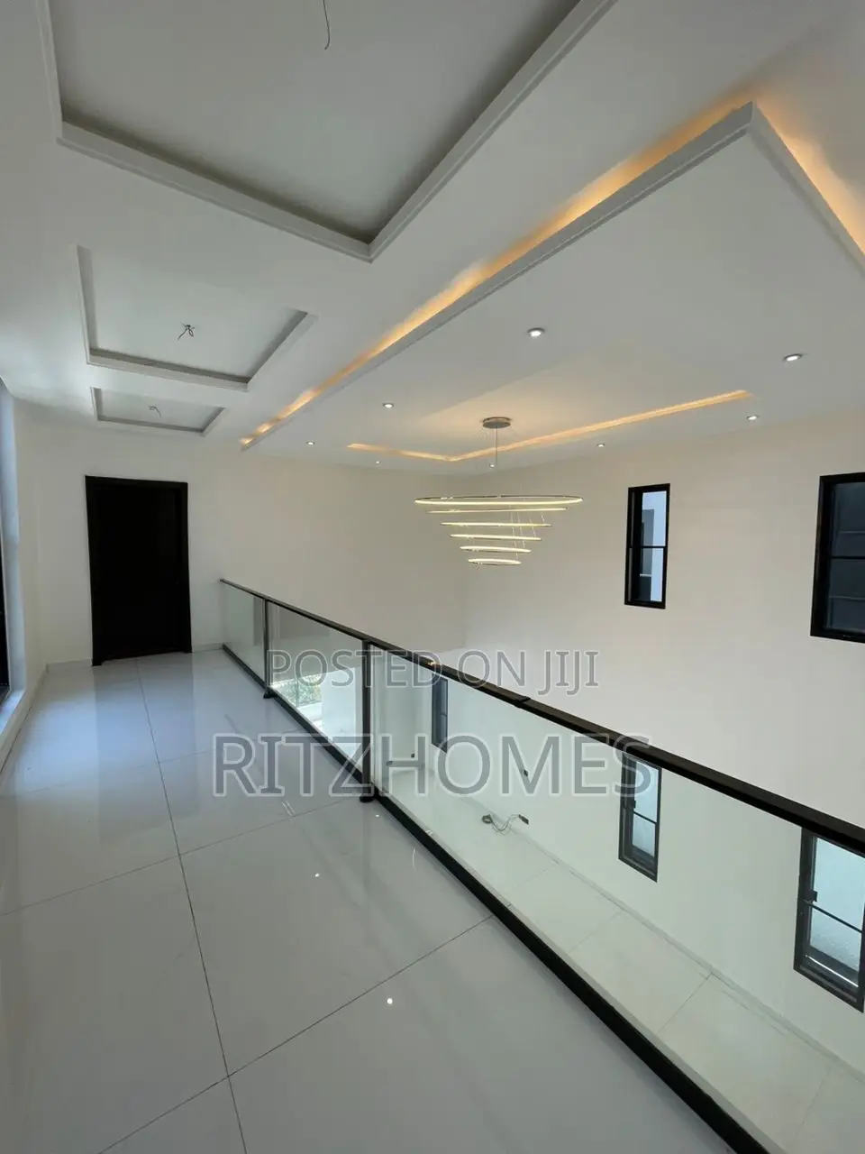 5bdrm Duplex in Lekki Phase 1 for sale in Lekki Phase 1
