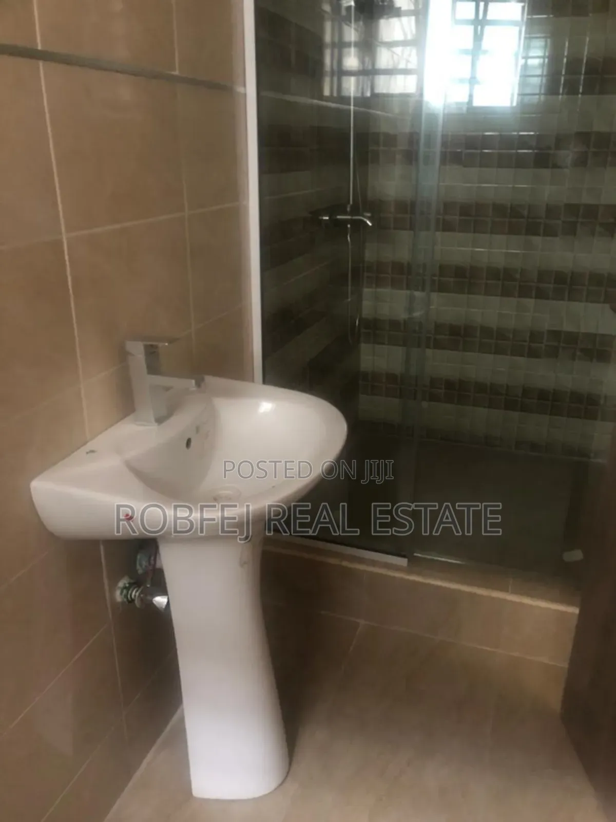 5bdrm Duplex in Omole Phase 1 for sale in Omole Phase 1