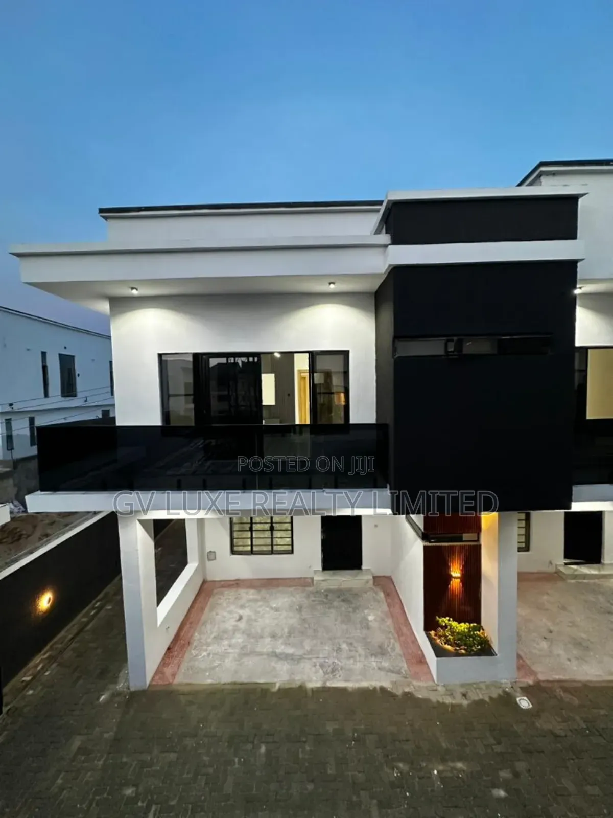 3bdrm Duplex in Ikota for rent in Ikota