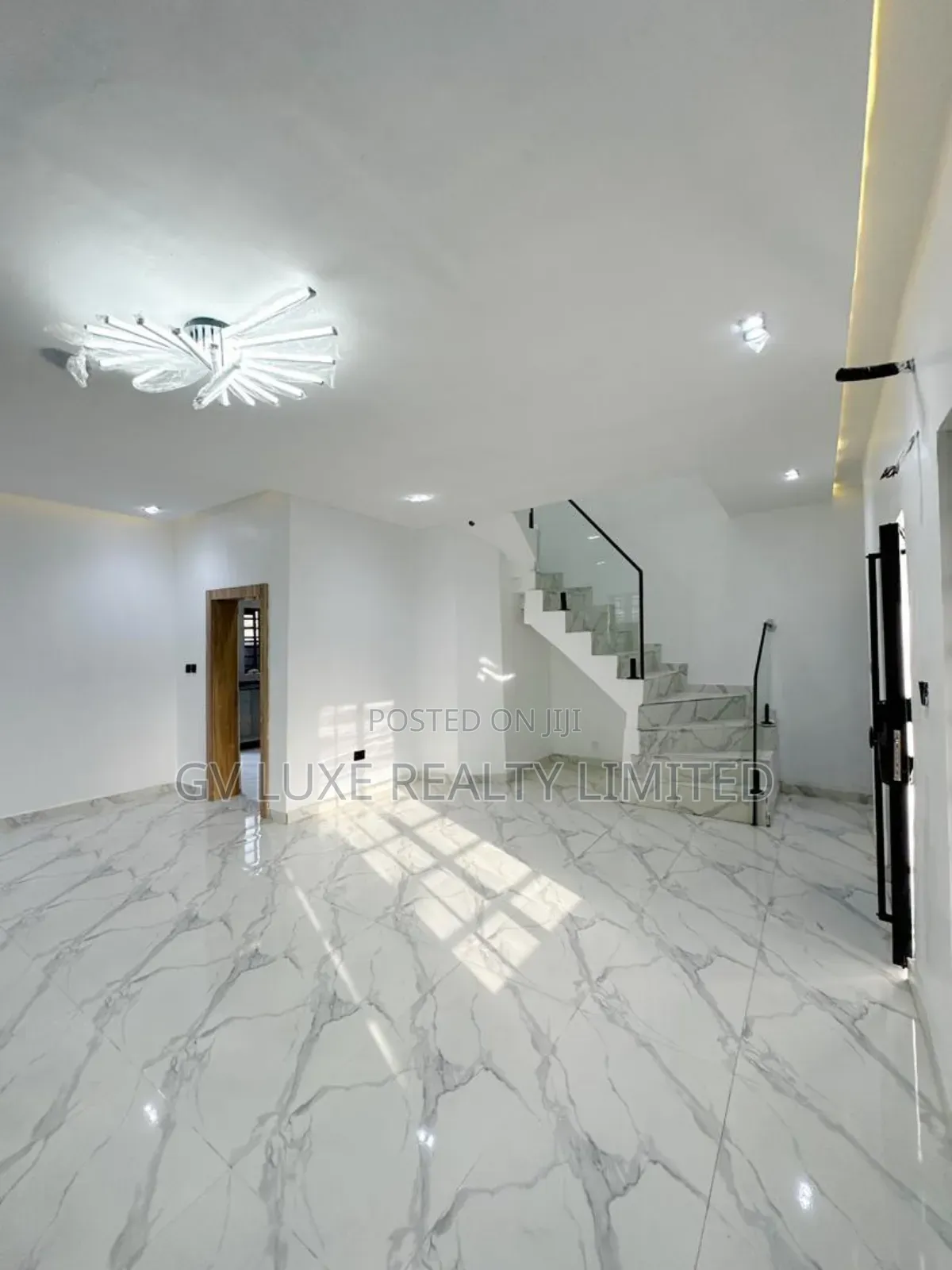 3bdrm Duplex in Ikota for rent in Ikota