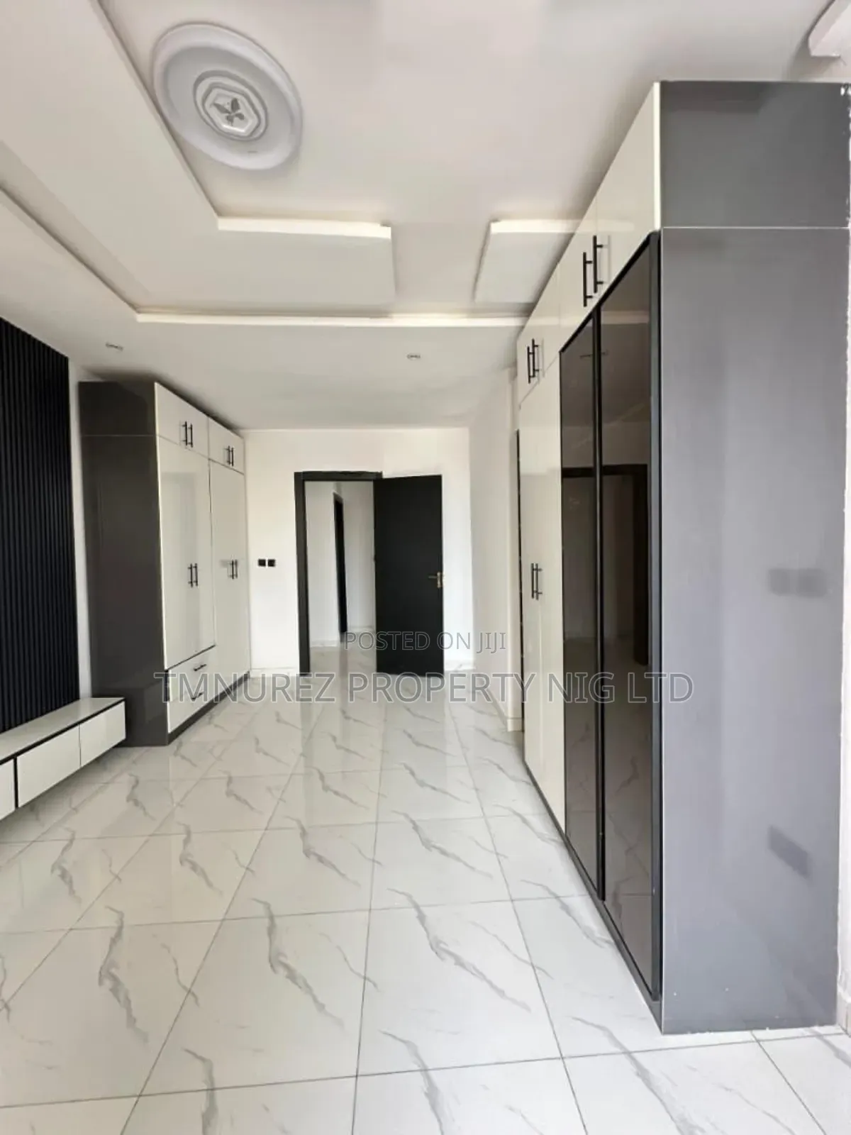 4bdrm Duplex in Ikota Estat, Lekki Phase 1 for sale in Lekki Phase 1