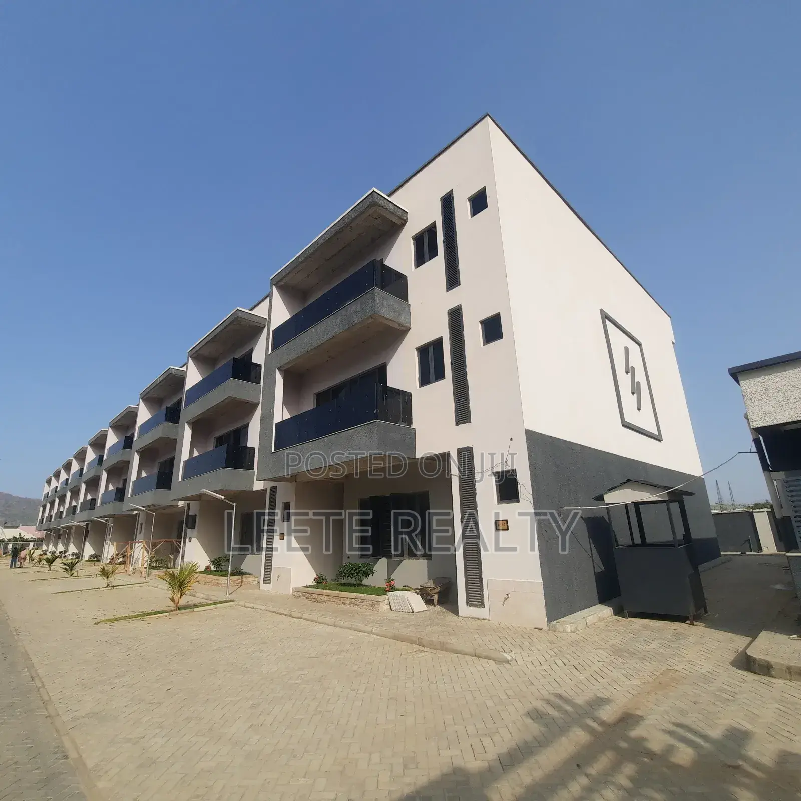 4bdrm Townhouse/Terrace in Jahi for sale in Jahi