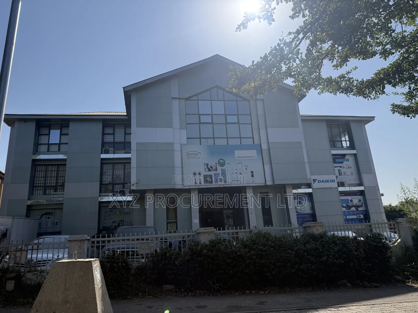 13bdrm Mansion in Maitama for sale in Maitama