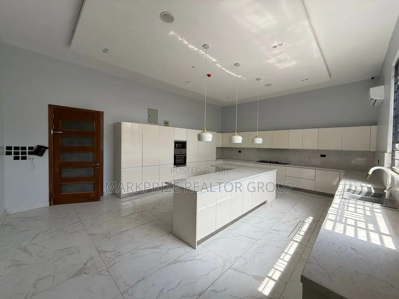 5bdrm Duplex in Ikoyi Lagos for sale in Ikoyi