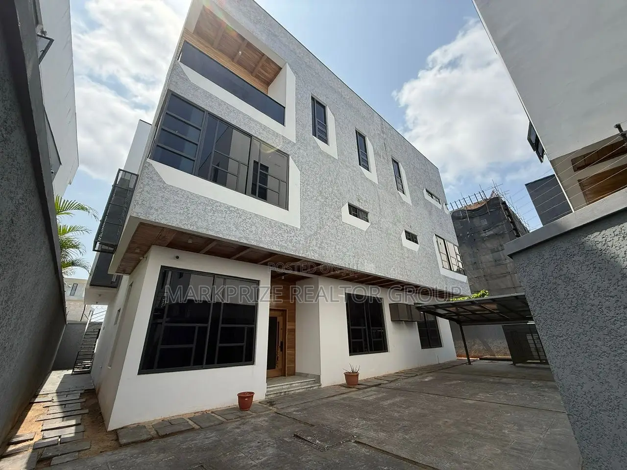 5bdrm Duplex in Ikoyi Lagos for sale in Ikoyi
