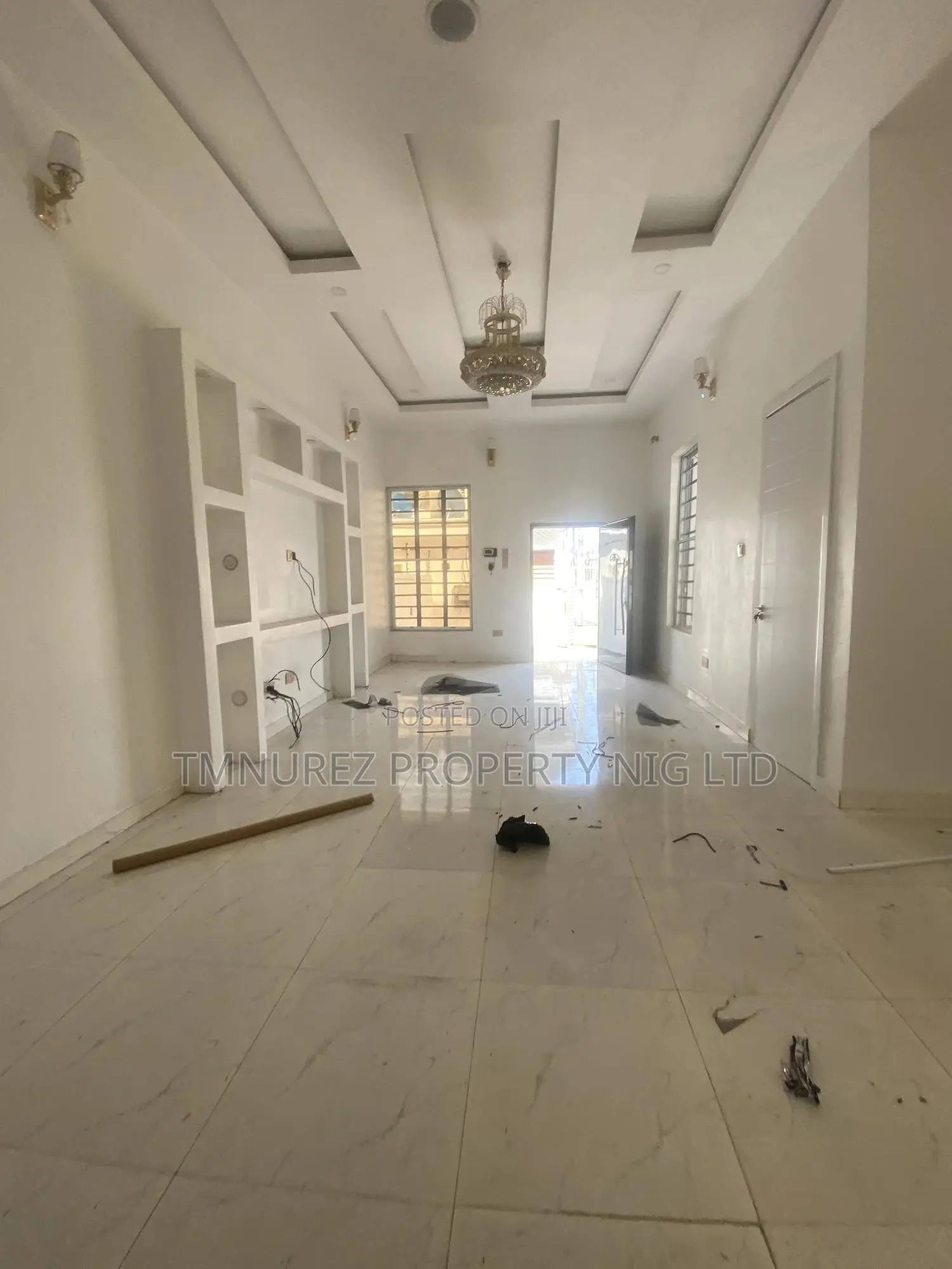 4bdrm Duplex in Chevron for rent in Chevron