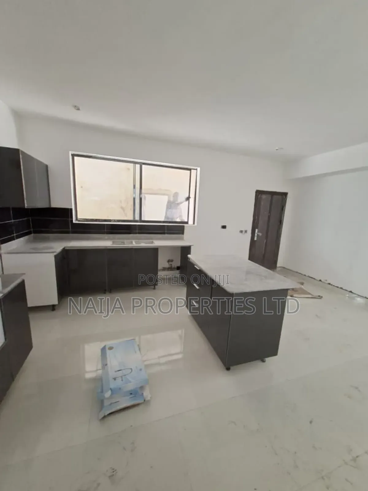 5bdrm Duplex in Off Freedom Way, Lekki Phase 1 for rent in Lekki Phase 1