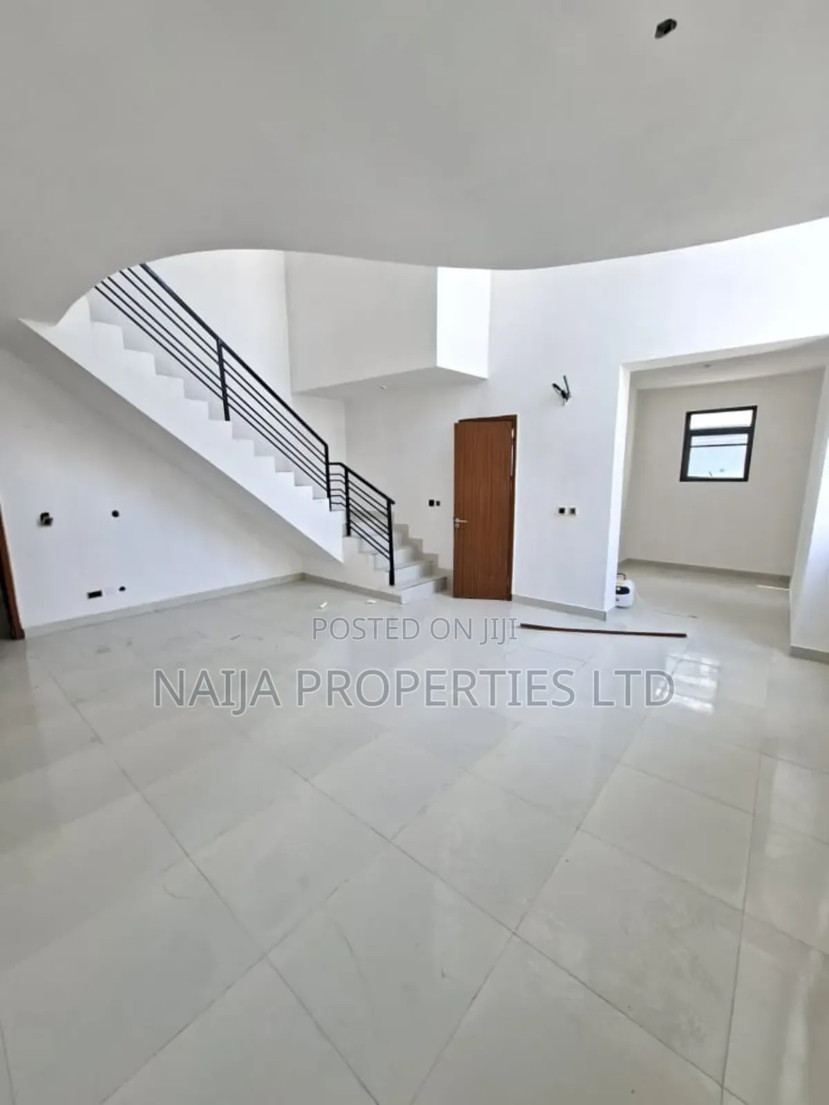 5bdrm Duplex in Off Freedom Way, Lekki Phase 1 for rent in Lekki Phase 1