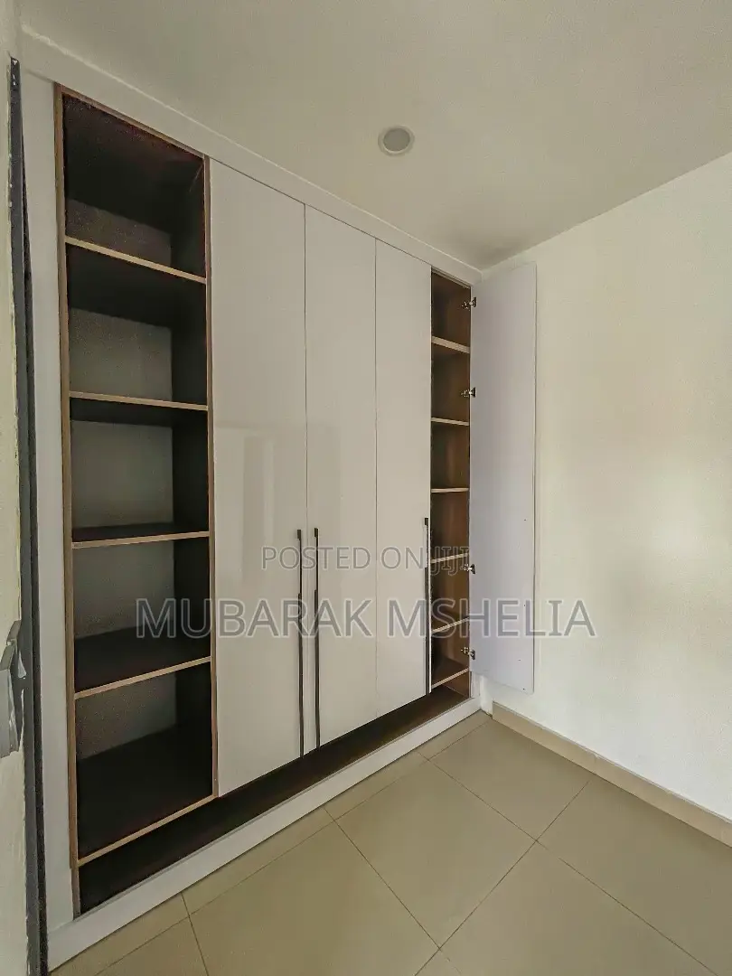 5bdrm Duplex in Jahi for sale in Jahi