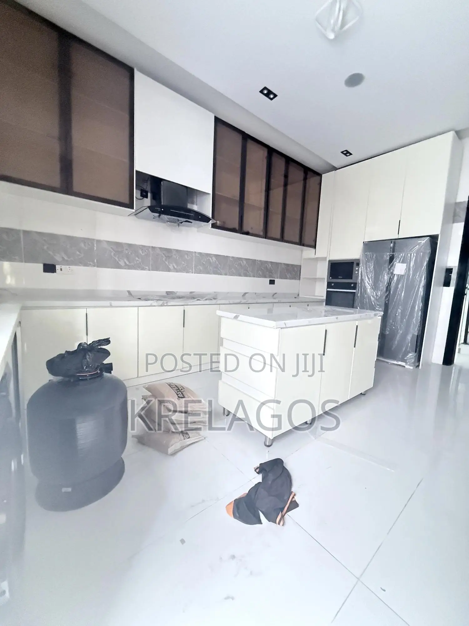 5bdrm Duplex in Orchid, Chevron for sale in Chevron