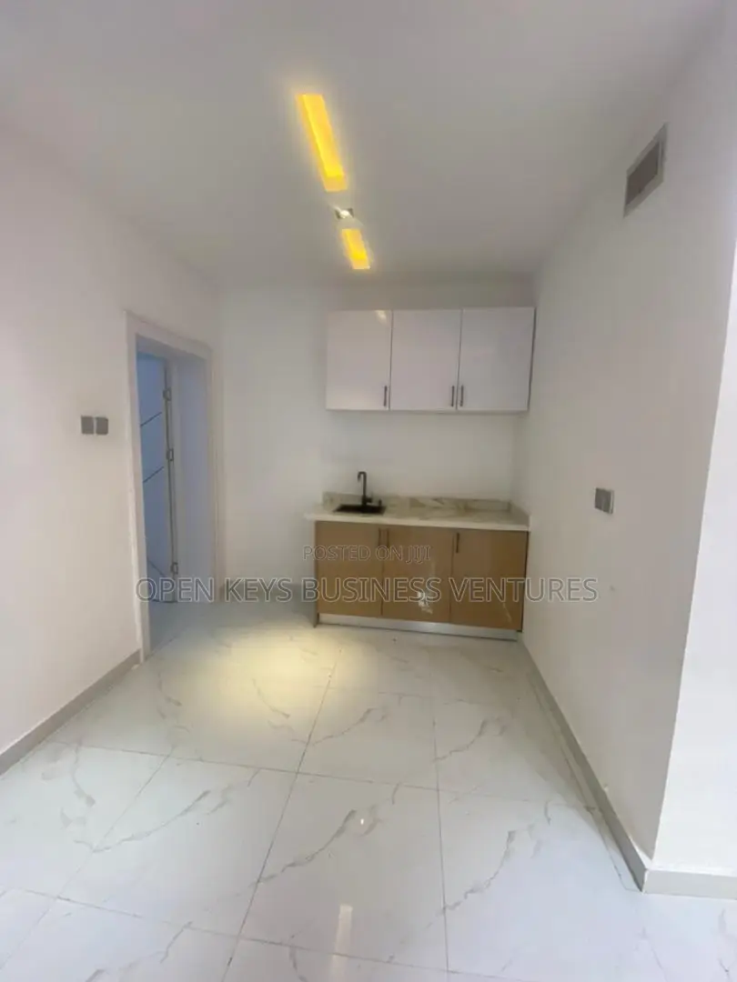 Furnished 5bdrm Duplex in Yemoja Str, Oluyole Estate for sale in Oluyole Estate