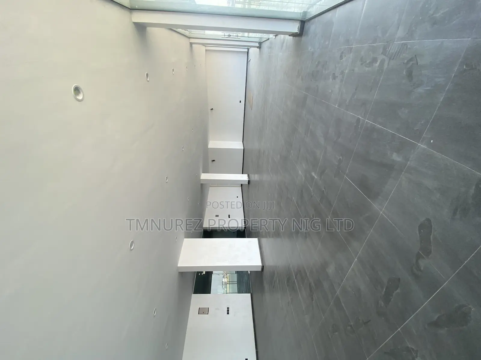 Showroom for Rent at Lakowe in Lekki Phase 1