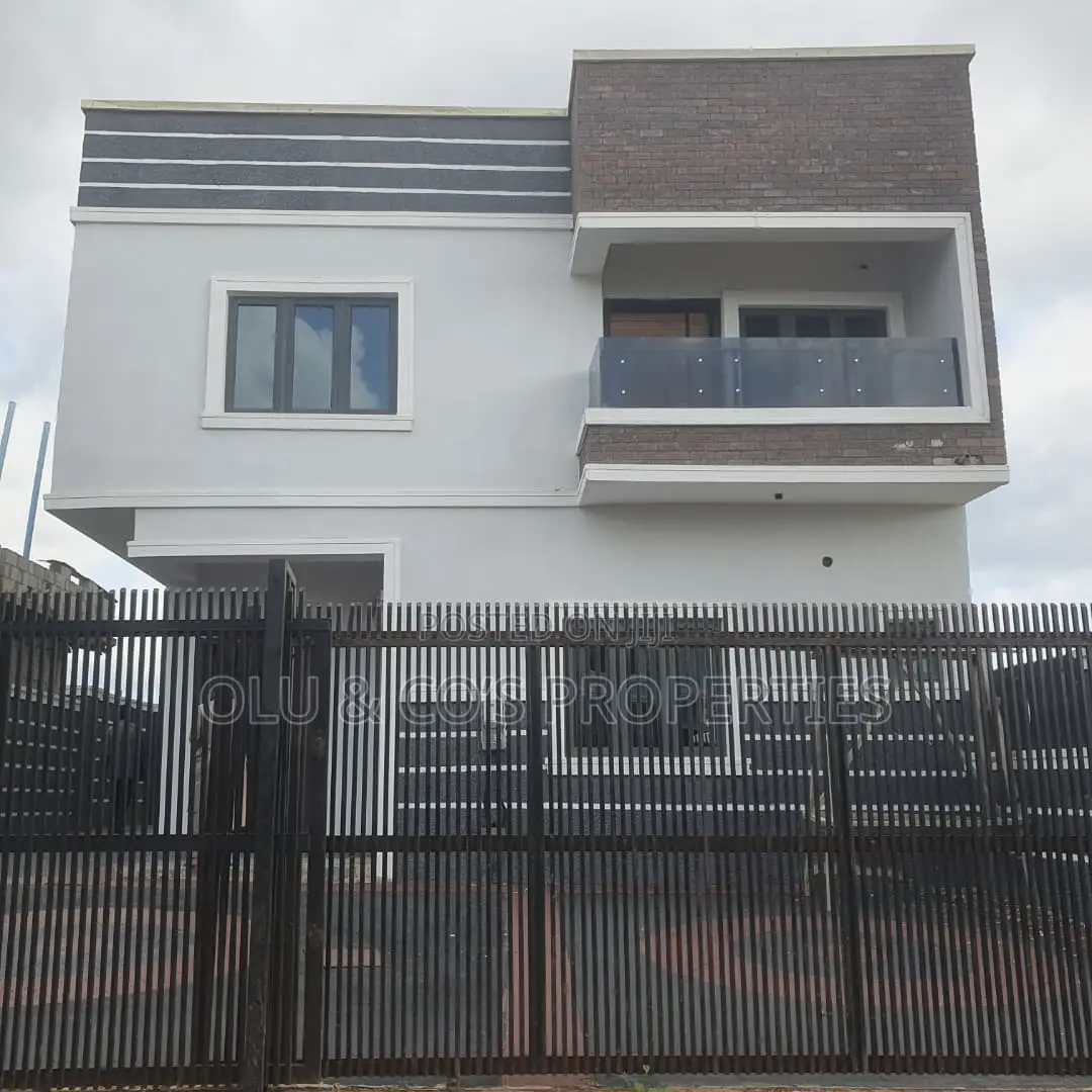 4bdrm Duplex in An Estate Along Von, Lugbe District for rent in Lugbe District