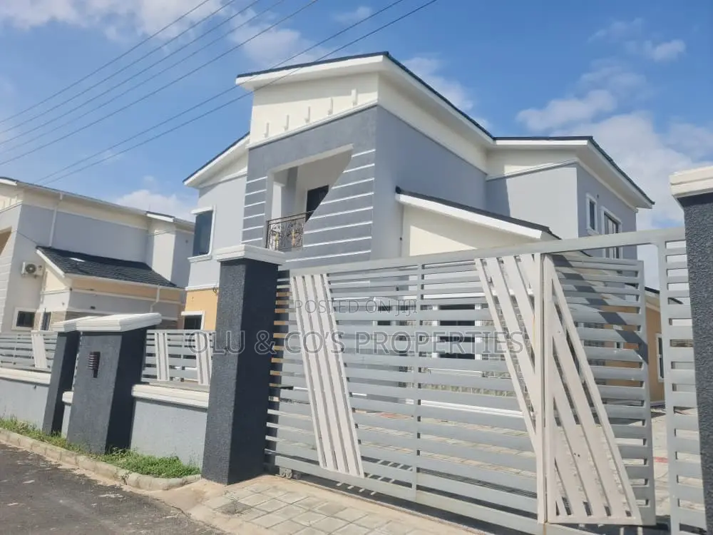 4bdrm Duplex in An Estate Along Von, Lugbe District for rent in Lugbe District