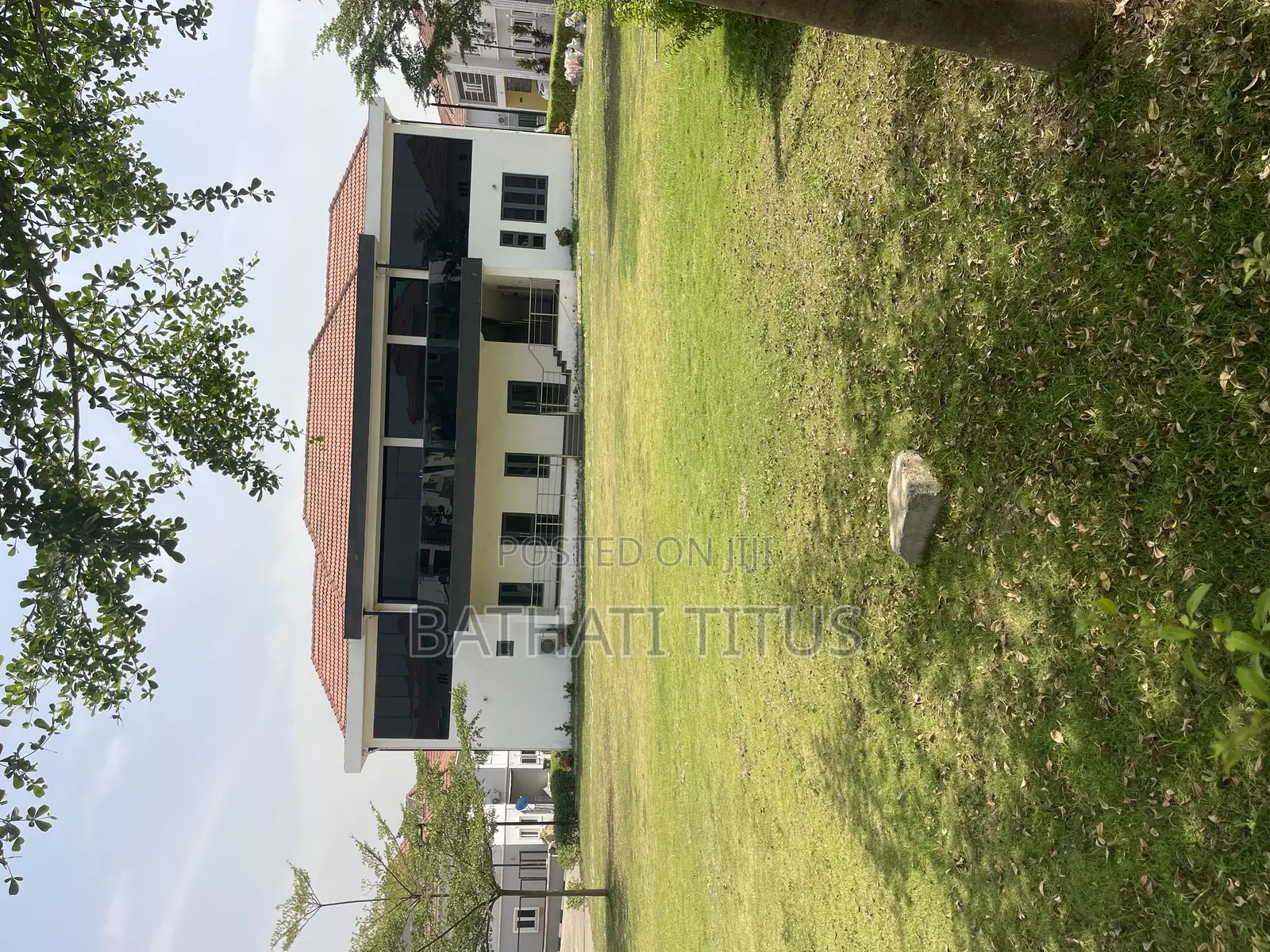 Plaza for Sale in Mbora