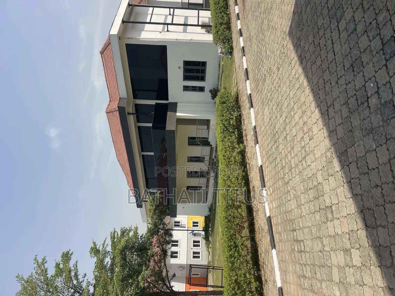 Plaza for Sale in Mbora