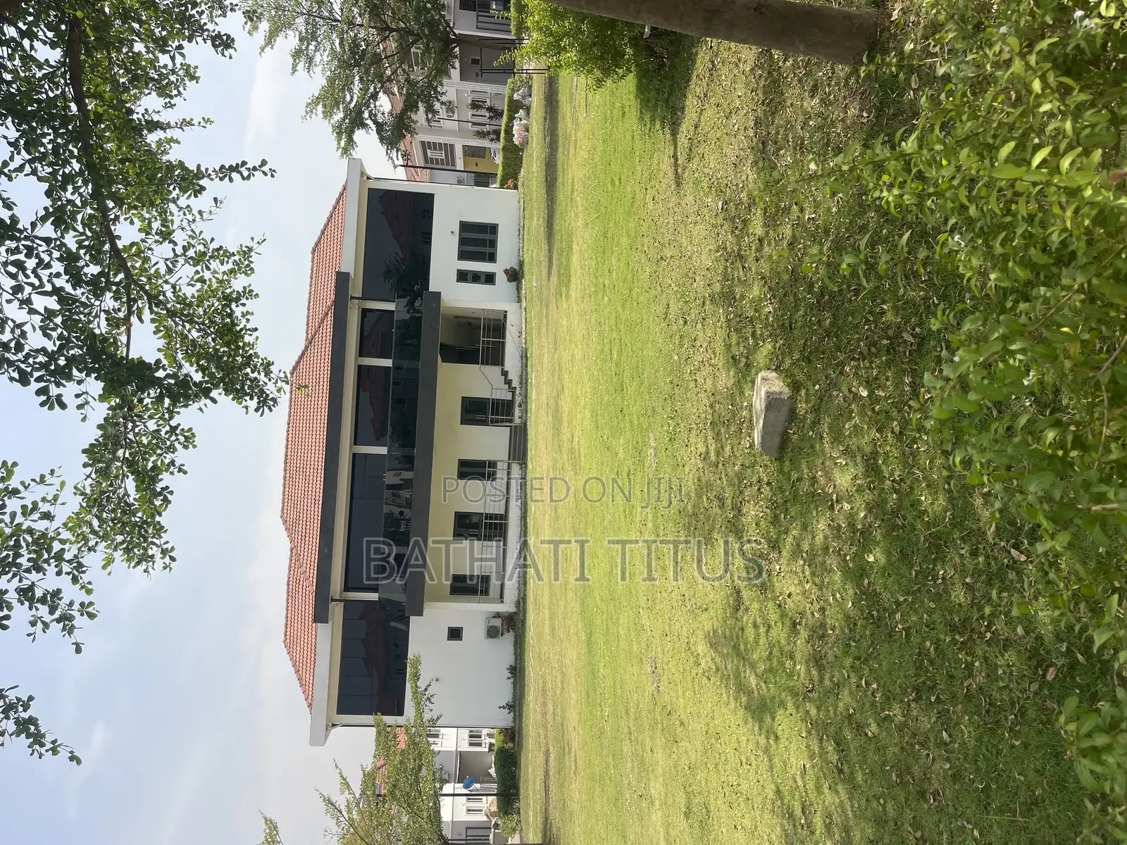 Plaza for Sale in Mbora