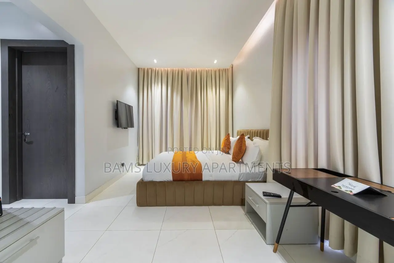Urban 1 Bedroom Apartment With Top Notch Amenities Available. in Lekki Phase 1