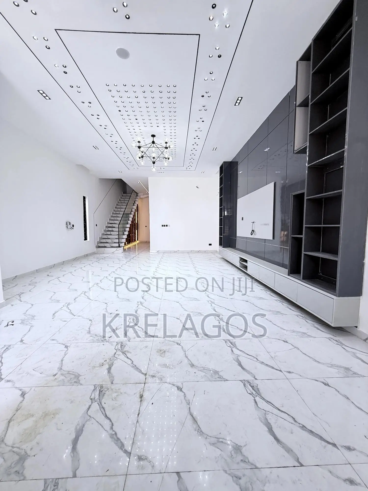 5bdrm Duplex in Orchid, Chevron for sale in Chevron